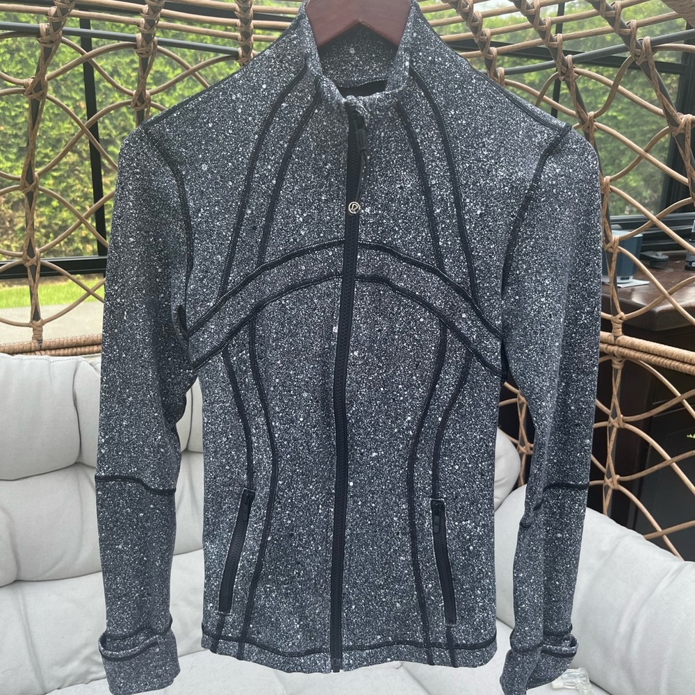 Lululemon Define Jacket size 6